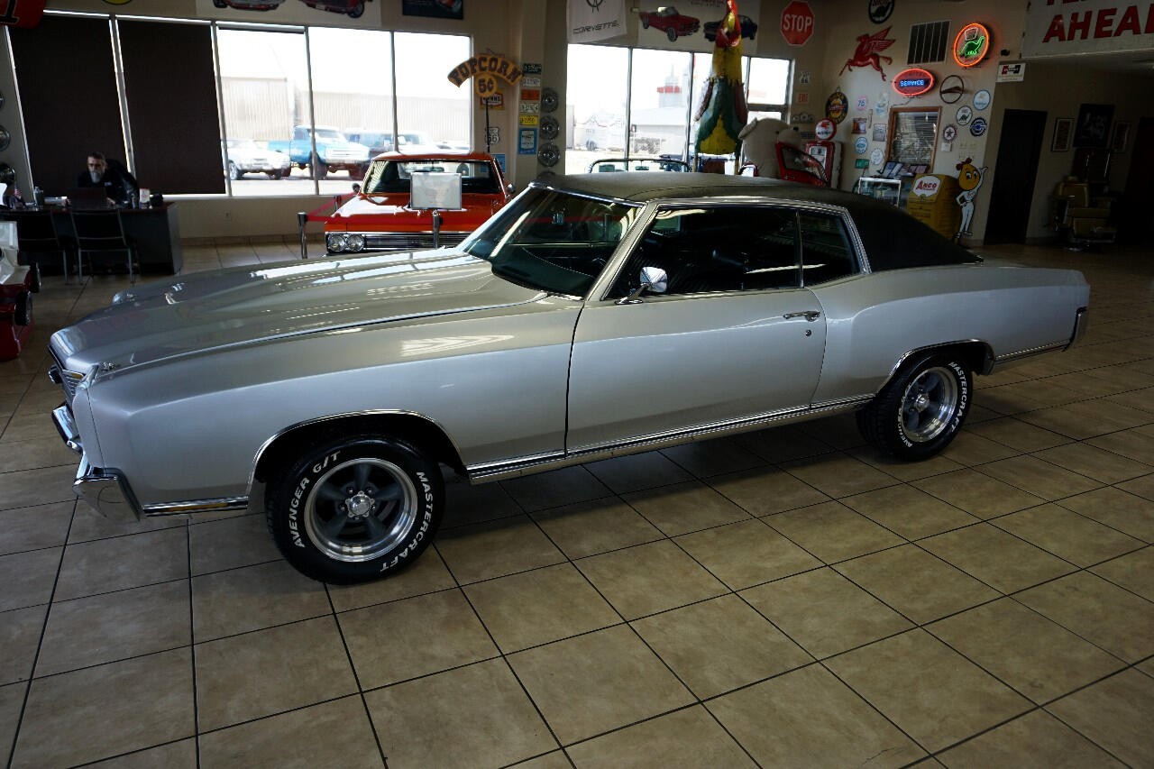 Chevrolet-Monte-Carlo-1970-Classic-Car-35