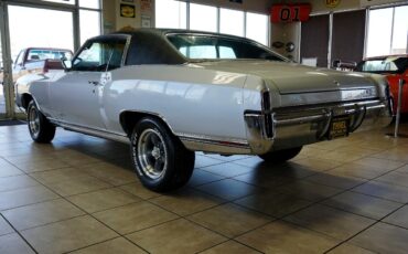 Chevrolet-Monte-Carlo-1970-Classic-Car-36