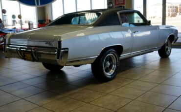 Chevrolet-Monte-Carlo-1970-Classic-Car-8