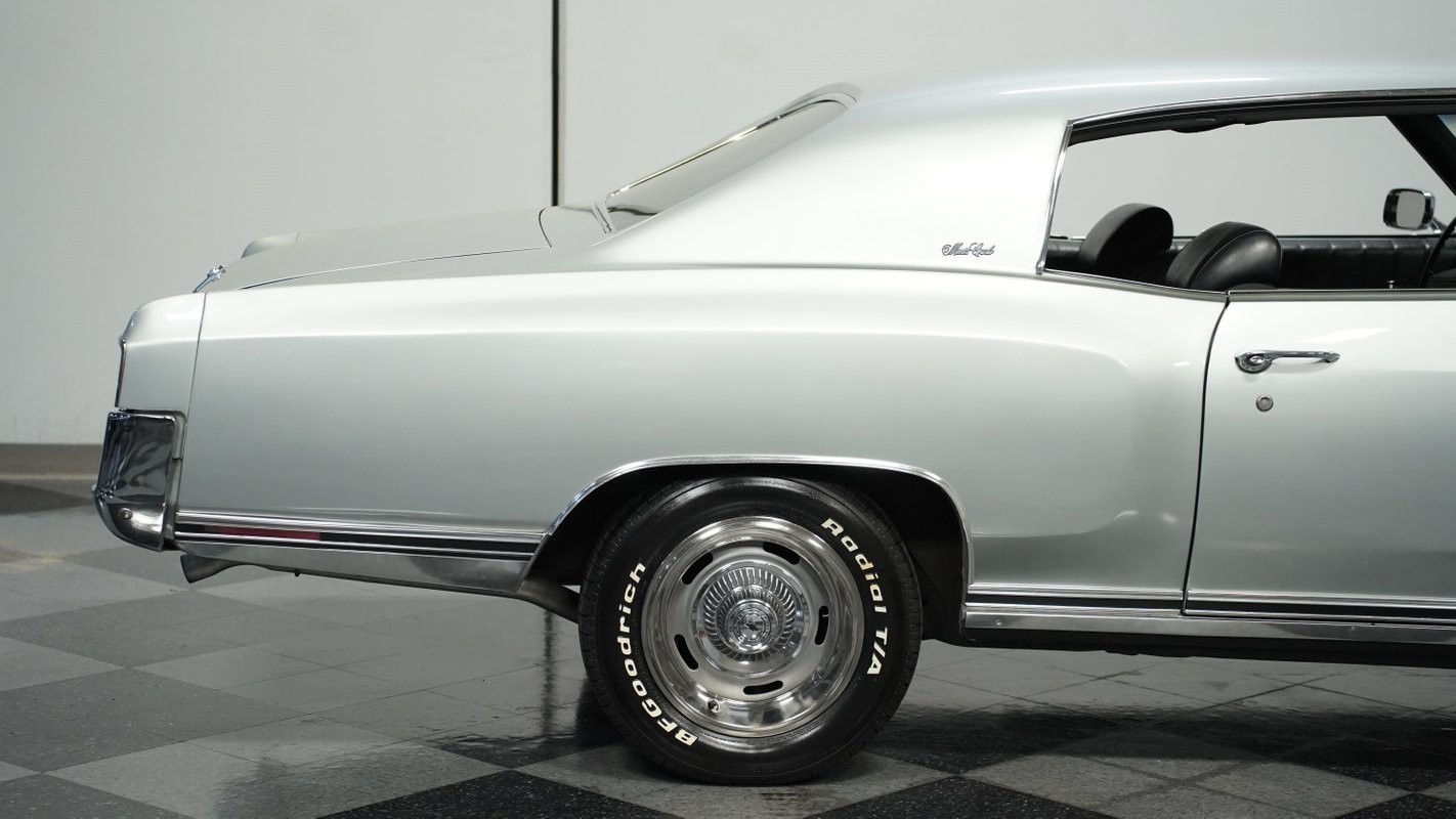 Chevrolet-Monte-Carlo-1972-Coupe-23