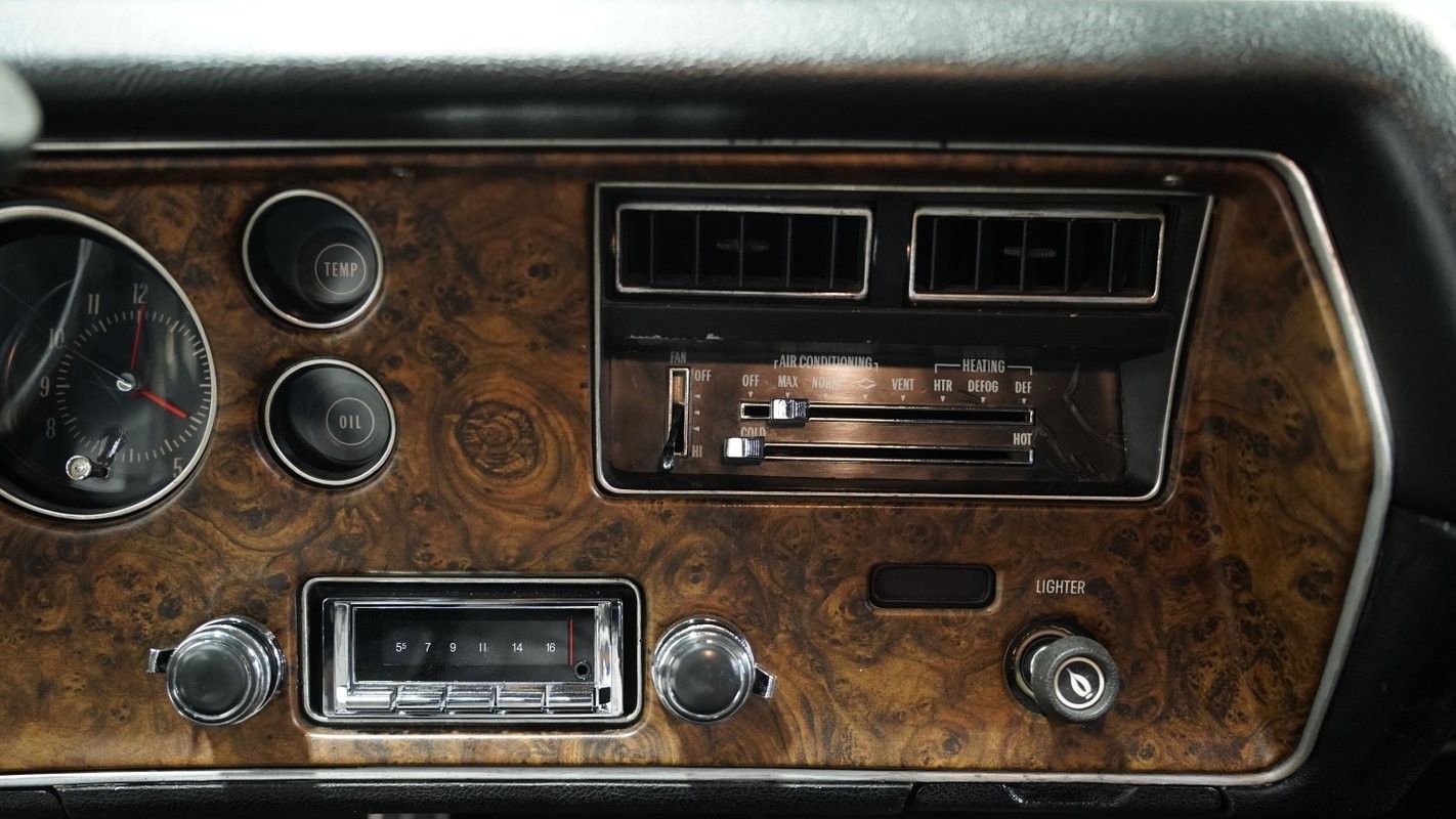 Chevrolet-Monte-Carlo-1972-Coupe-33