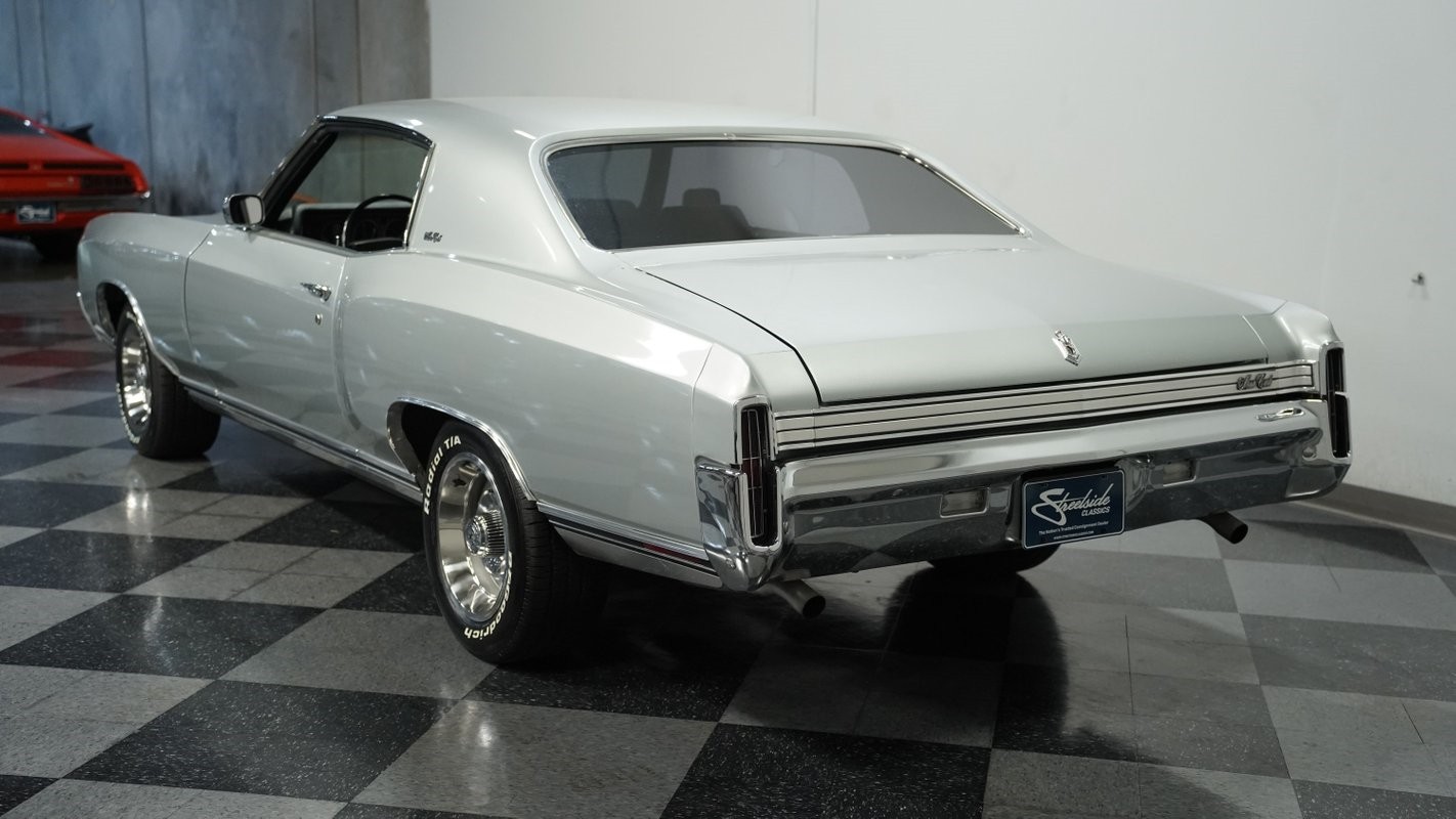 Chevrolet-Monte-Carlo-1972-Coupe-8