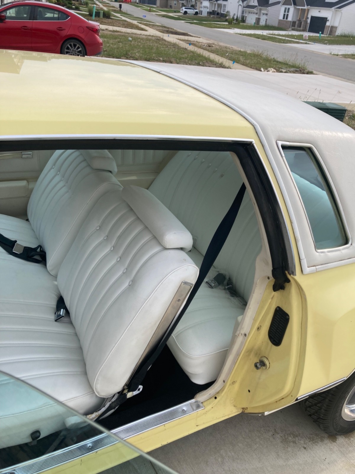 Chevrolet-Monte-Carlo-1976-Coupe-31
