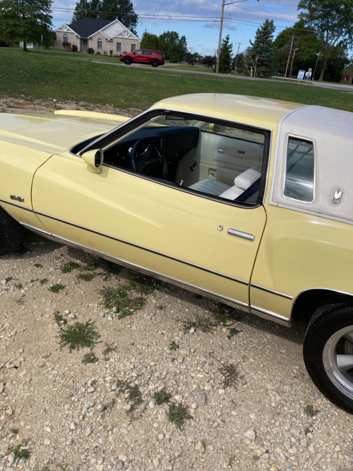 Chevrolet-Monte-Carlo-1976-Coupe-35