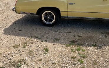 Chevrolet-Monte-Carlo-1976-Coupe-9