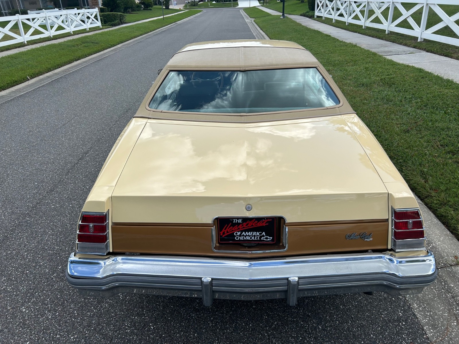 Chevrolet-Monte-Carlo-1977-Coupe-36