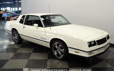 Chevrolet-Monte-Carlo-1984-Coupe-13