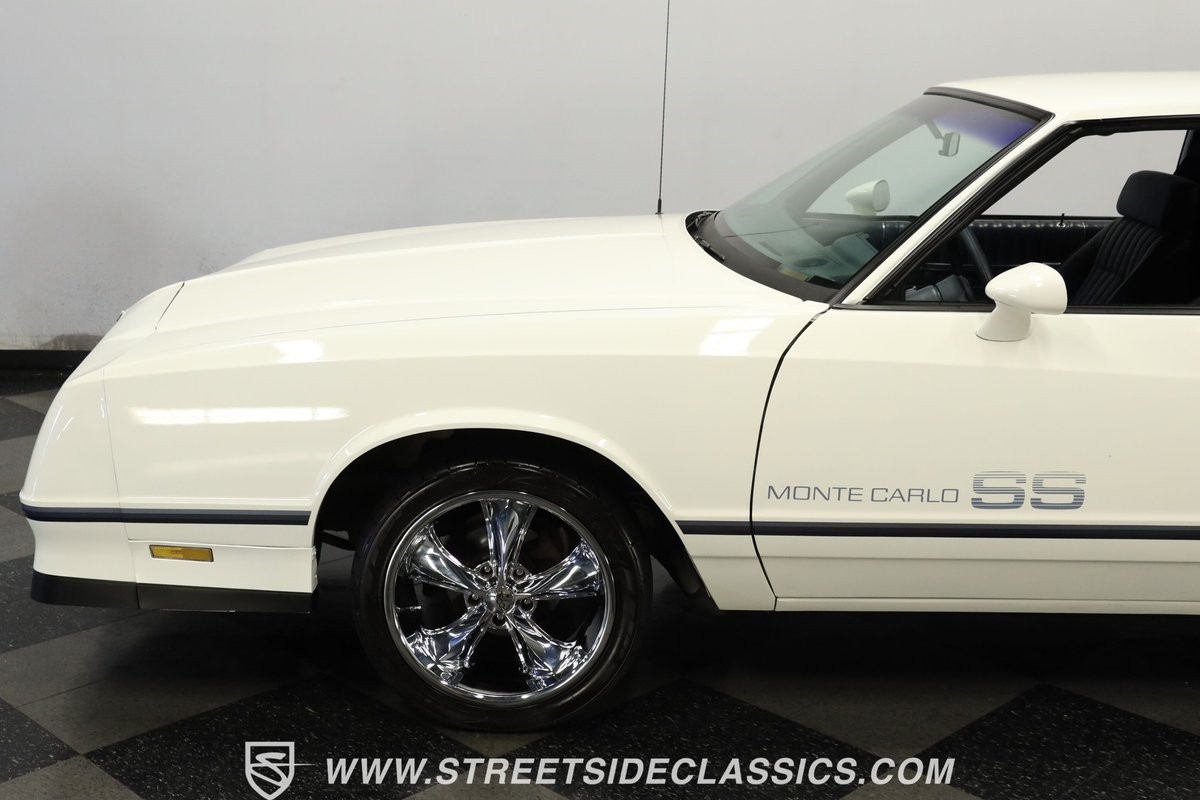Chevrolet-Monte-Carlo-1984-Coupe-22