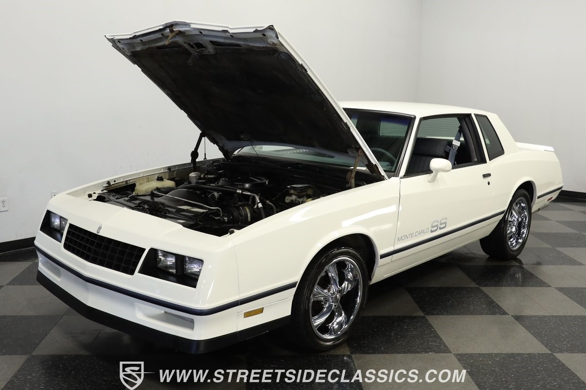 Chevrolet-Monte-Carlo-1984-Coupe-29