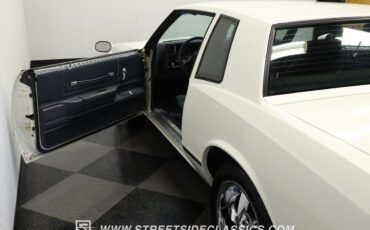 Chevrolet-Monte-Carlo-1984-Coupe-32