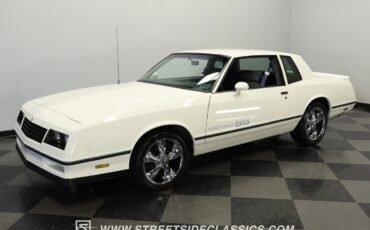 Chevrolet-Monte-Carlo-1984-Coupe-5