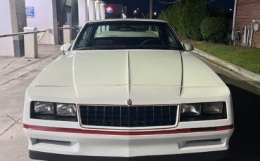 Chevrolet-Monte-Carlo-1986-Coupe-1