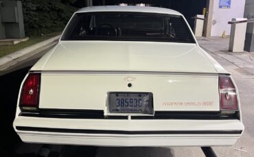 Chevrolet-Monte-Carlo-1986-Coupe-3