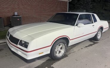 Chevrolet-Monte-Carlo-1986-Coupe