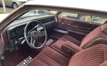 Chevrolet-Monte-Carlo-1986-Coupe-4