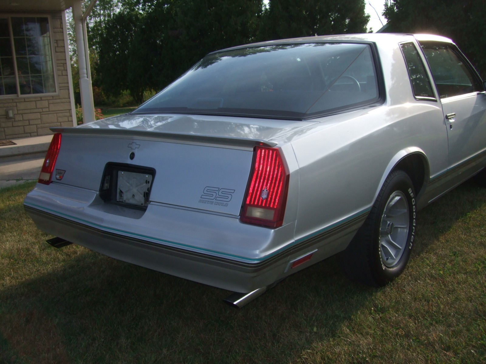 Chevrolet-Monte-Carlo-1987-Coupe-1