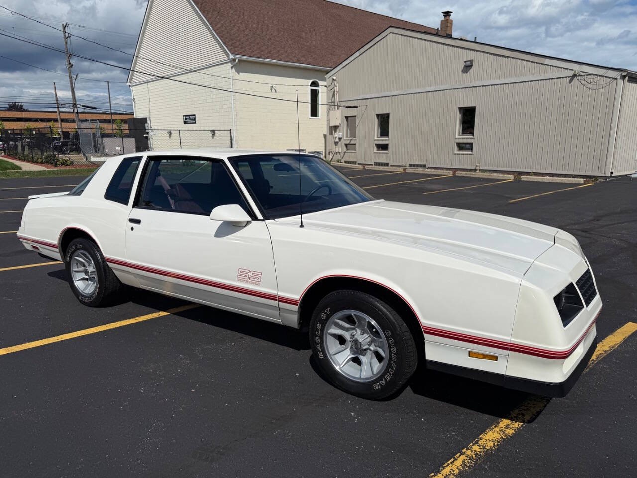 Chevrolet-Monte-Carlo-1987-Coupe-10