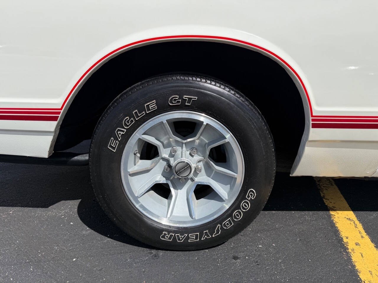 Chevrolet-Monte-Carlo-1987-Coupe-13
