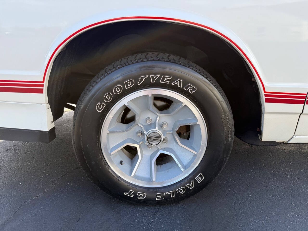 Chevrolet-Monte-Carlo-1987-Coupe-15