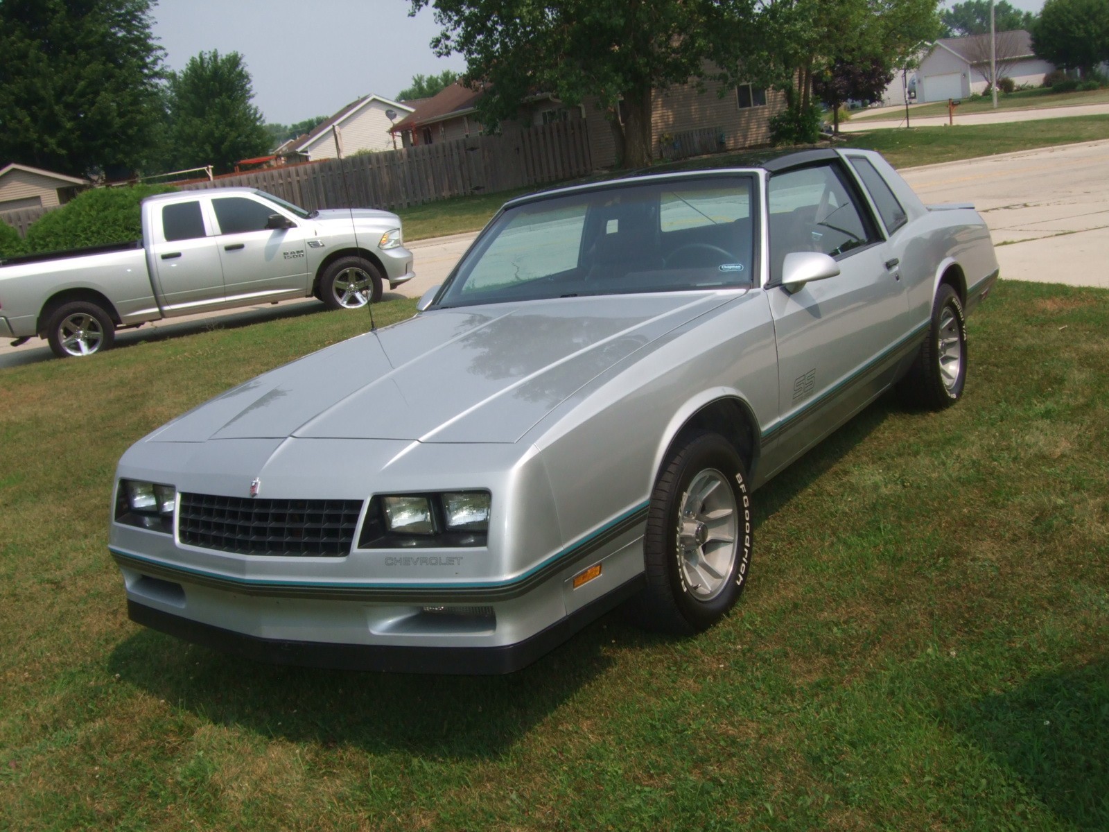 Chevrolet-Monte-Carlo-1987-Coupe-2