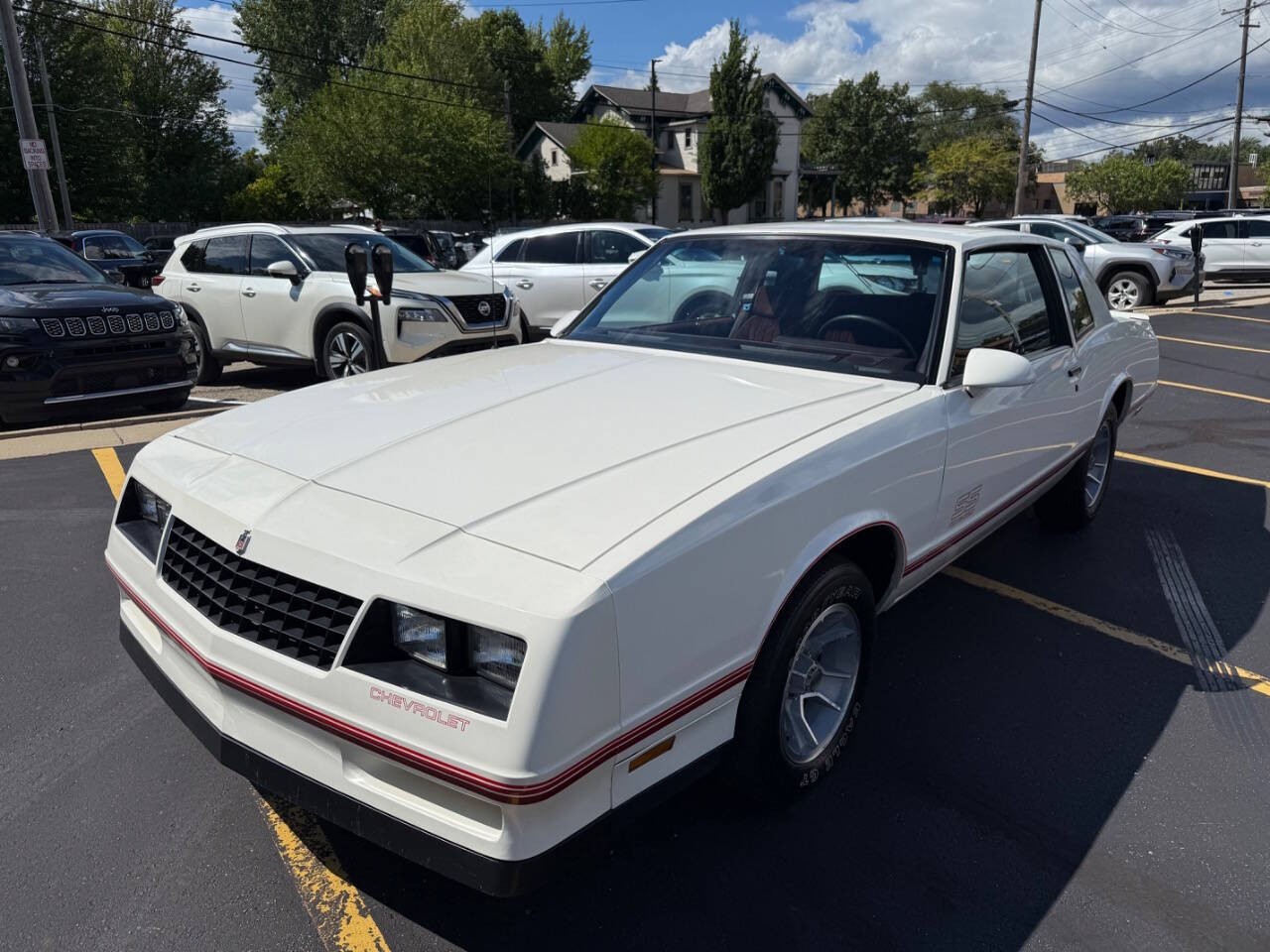 Chevrolet-Monte-Carlo-1987-Coupe-2