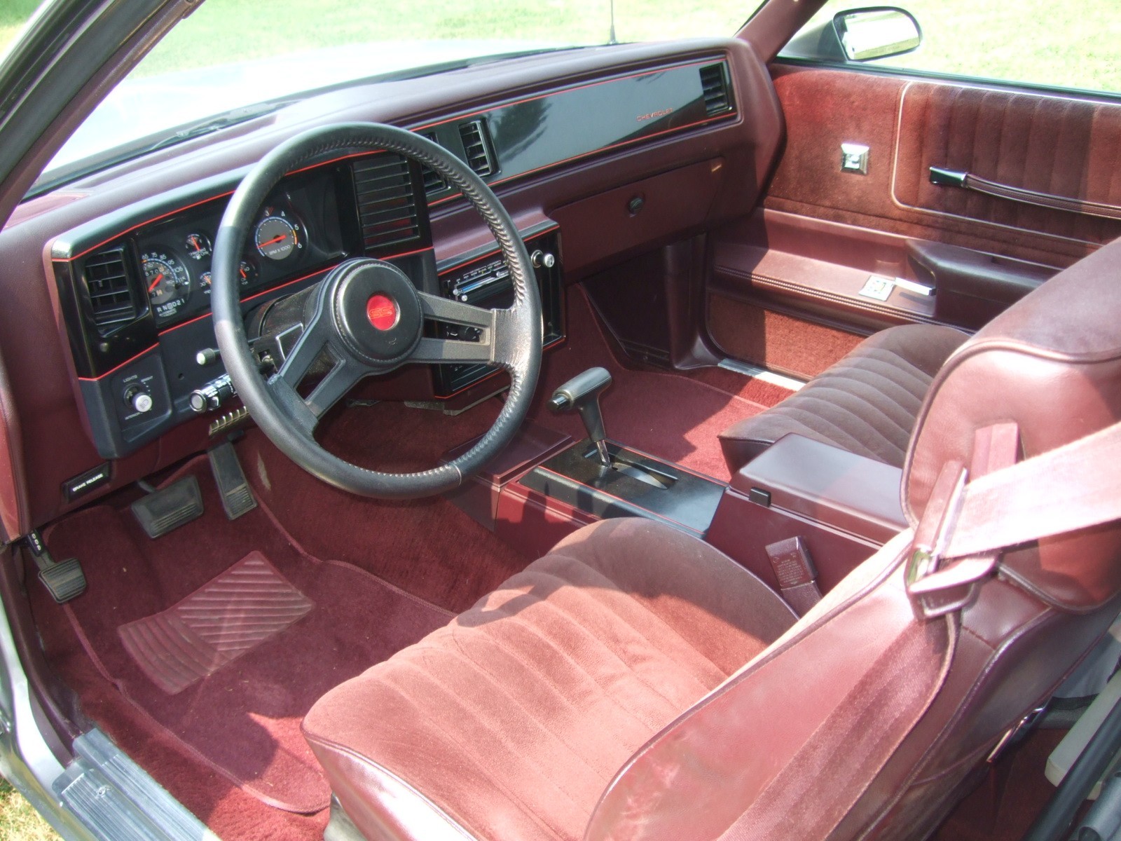 Chevrolet-Monte-Carlo-1987-Coupe-3