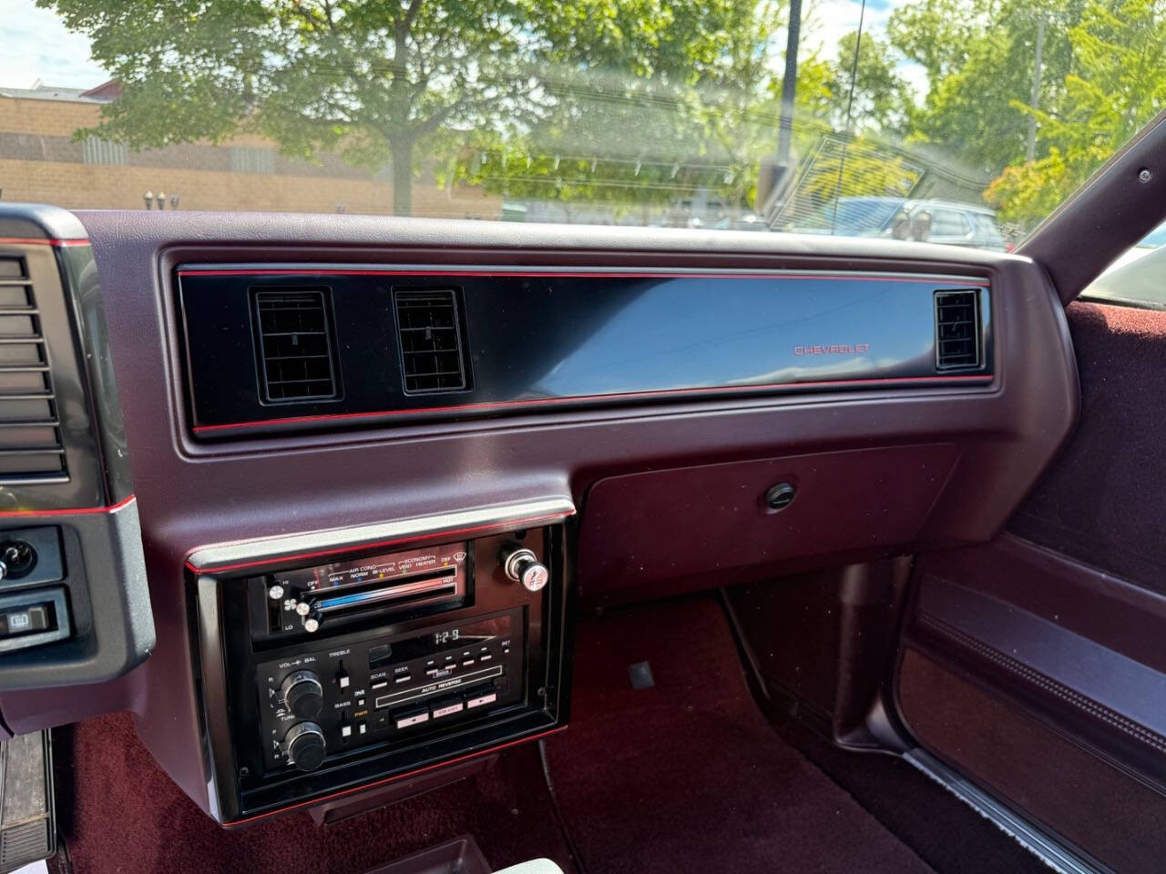 Chevrolet-Monte-Carlo-1987-Coupe-31