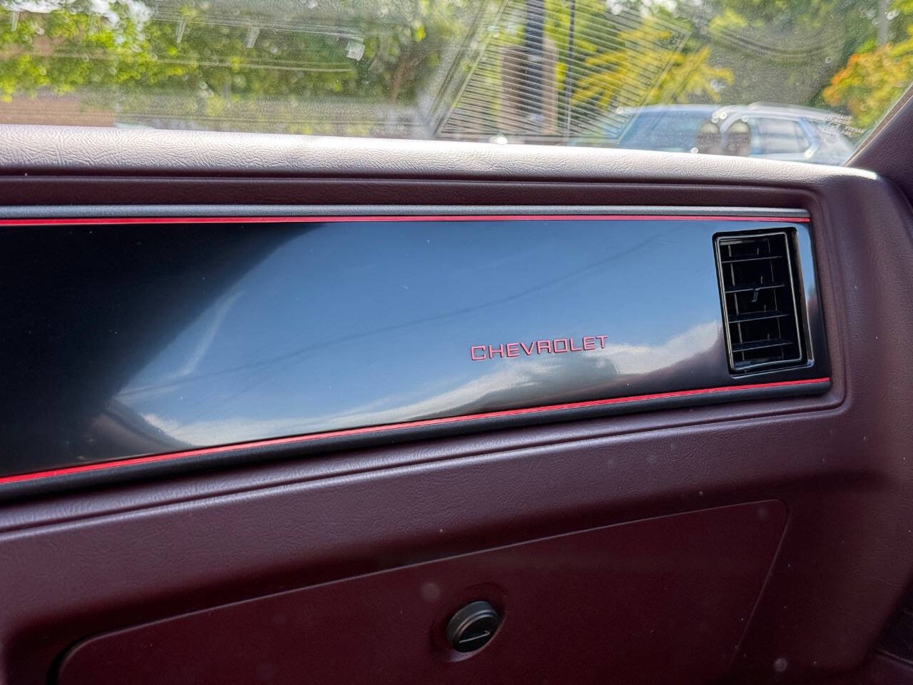 Chevrolet-Monte-Carlo-1987-Coupe-32