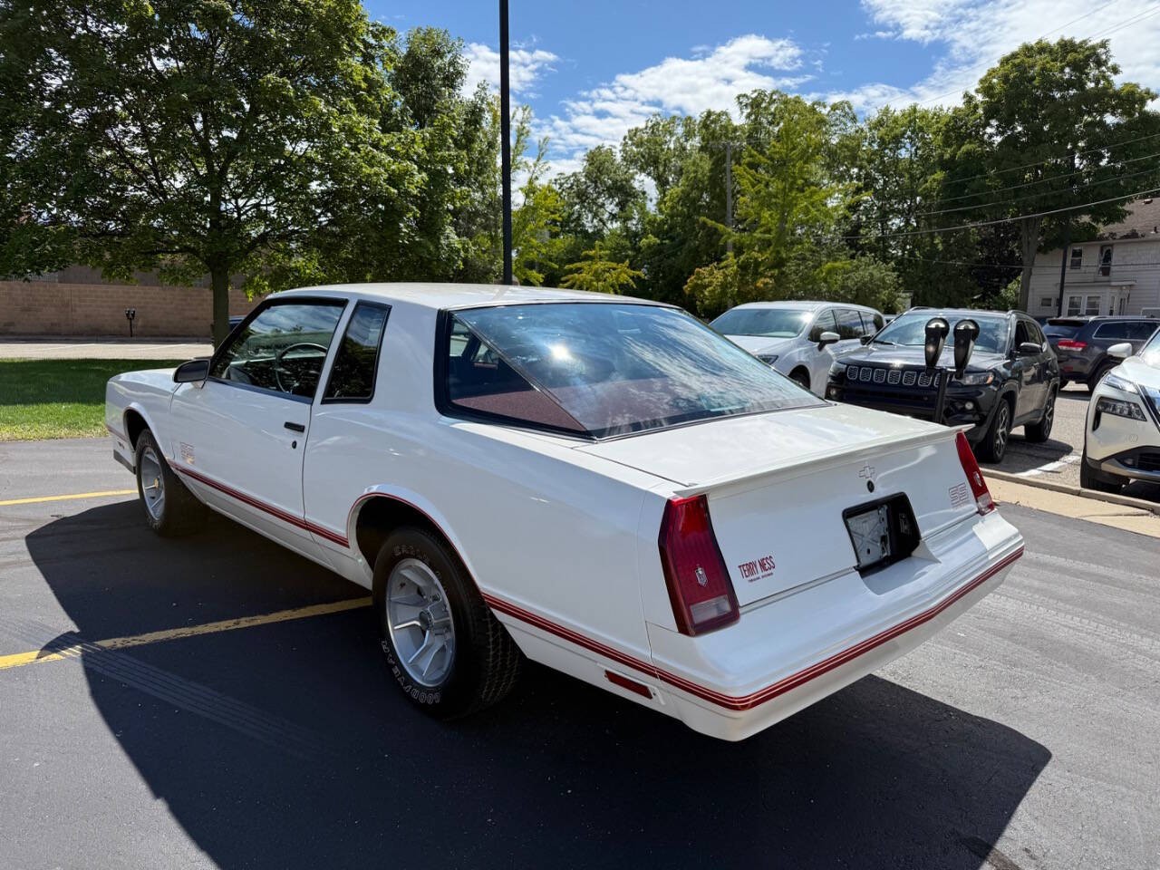 Chevrolet-Monte-Carlo-1987-Coupe-5