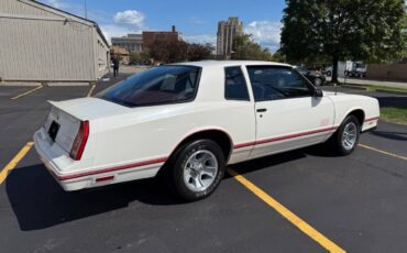 Chevrolet-Monte-Carlo-1987-Coupe-8