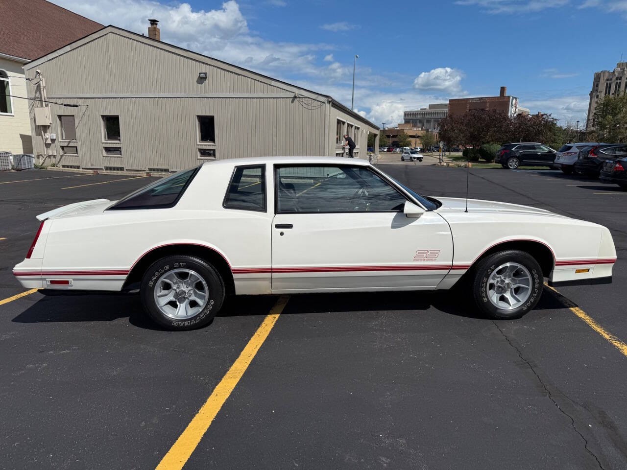 Chevrolet-Monte-Carlo-1987-Coupe-9