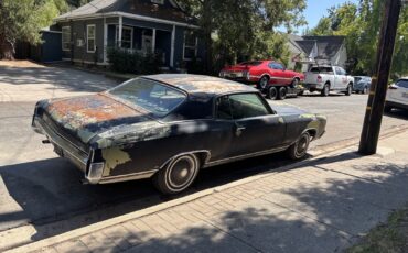 Chevrolet-Monte-Carlo-Coupe-1971-8