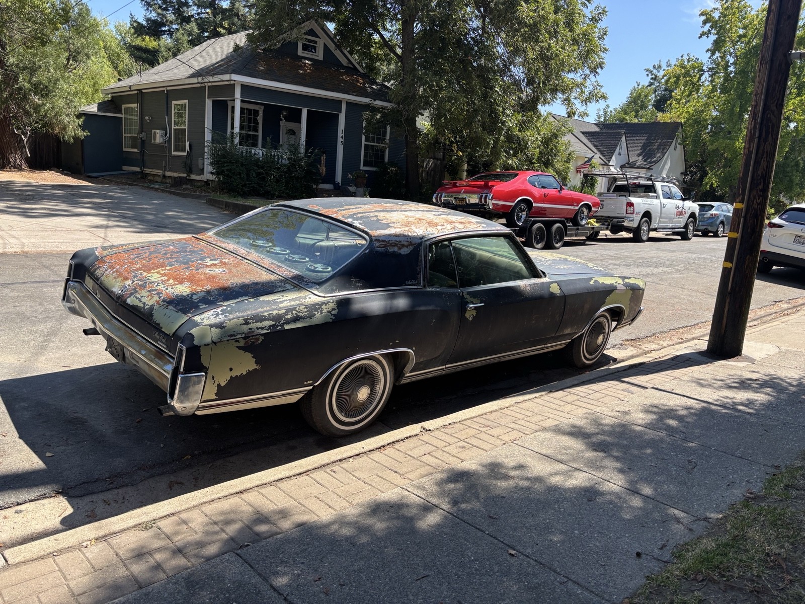 Chevrolet-Monte-Carlo-Coupe-1971-8
