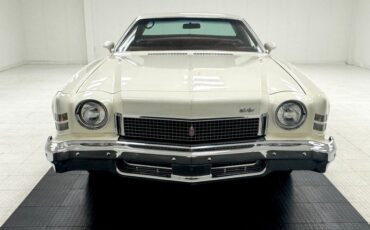 Chevrolet-Monte-carlo-1973-Antique-White-Dark-Red-13