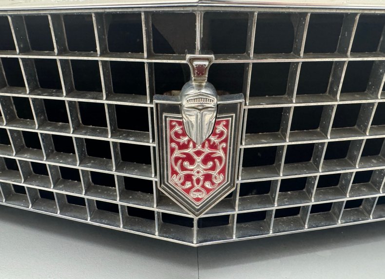 Chevrolet-Monte-carlo-1973-Antique-White-Dark-Red-14
