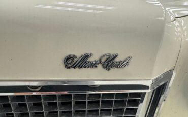 Chevrolet-Monte-carlo-1973-Antique-White-Dark-Red-15