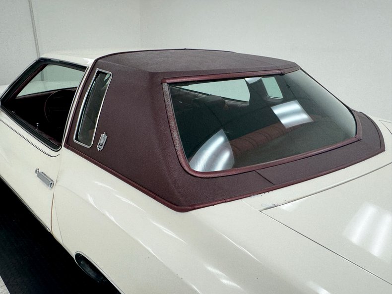 Chevrolet-Monte-carlo-1973-Antique-White-Dark-Red-24