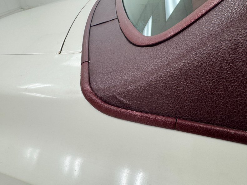 Chevrolet-Monte-carlo-1973-Antique-White-Dark-Red-32