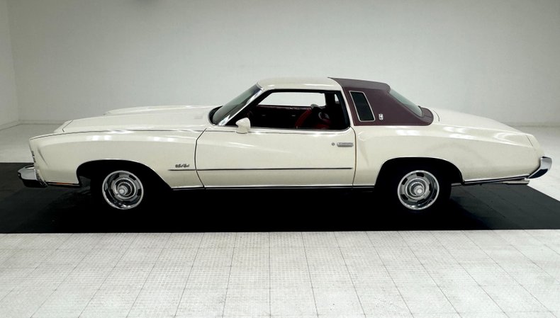 Chevrolet-Monte-carlo-1973-Antique-White-Dark-Red-5