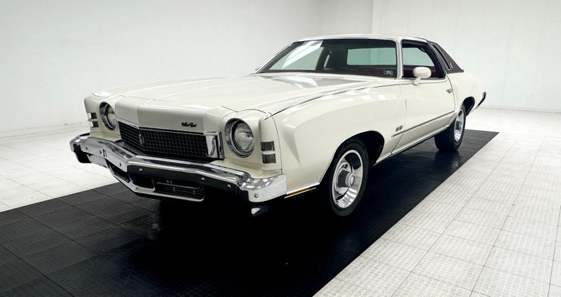 Chevrolet-Monte-carlo-1973-Antique-White-Dark-Red-9