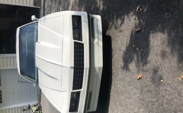Chevrolet-Monte-carlo-1985-White-Gray