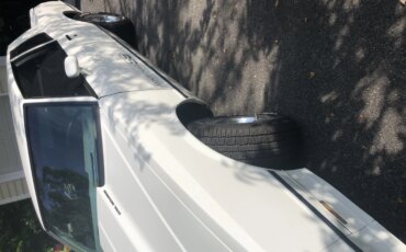 Chevrolet-Monte-carlo-1985-White-Gray-4