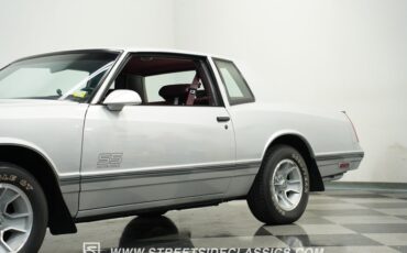 Chevrolet-Monte-carlo-1987-Gray-Red-24