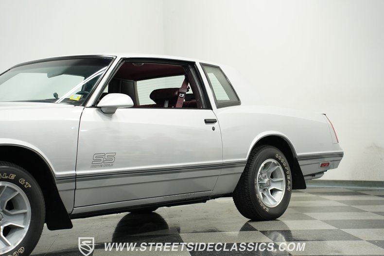 Chevrolet-Monte-carlo-1987-Gray-Red-24