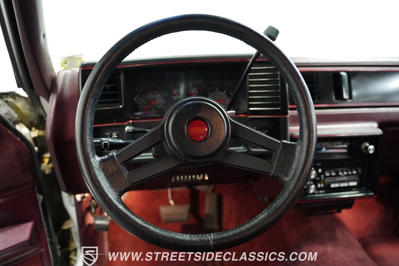 Chevrolet-Monte-carlo-1987-Gray-Red-36