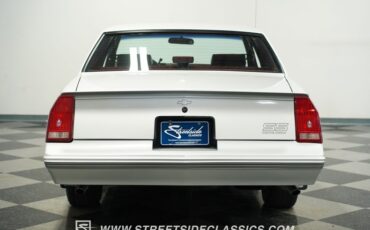 Chevrolet-Monte-carlo-1987-Gray-Red-4