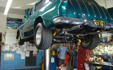 Chevrolet-Nomad-1955-Green-Beige-17