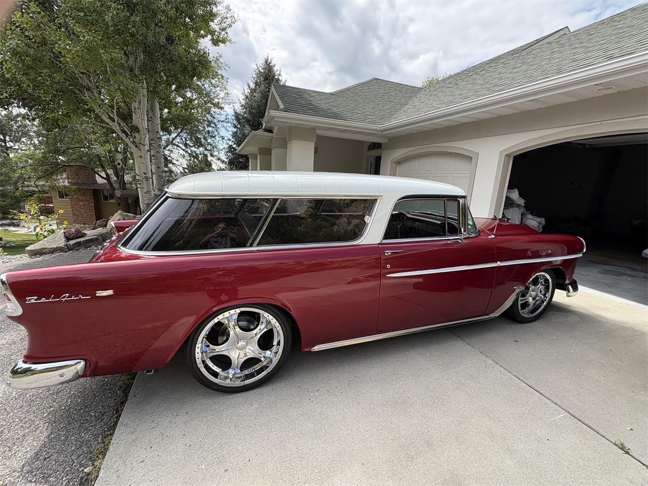 Chevrolet-Nomad-1955-Red-Tan-10