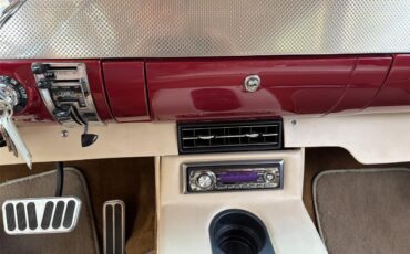 Chevrolet-Nomad-1955-Red-Tan-29