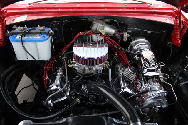 Chevrolet-Nomad-1956-Red-Red-14